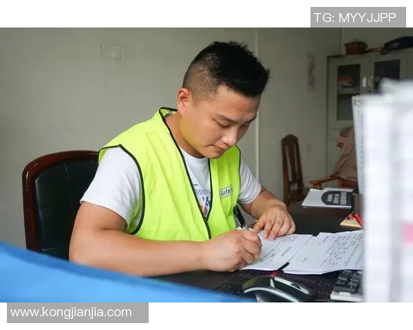 付豪：在职场与生活中追求卓越的年轻奋斗者的成长故事