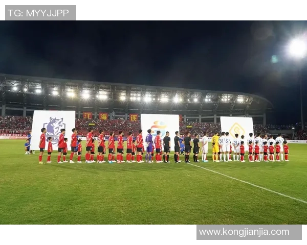 克罗斯引领足球新时代的战术革新与个人魅力的完美结合 克罗斯引领足球新时代的战术革新与个人魅力的完美结合