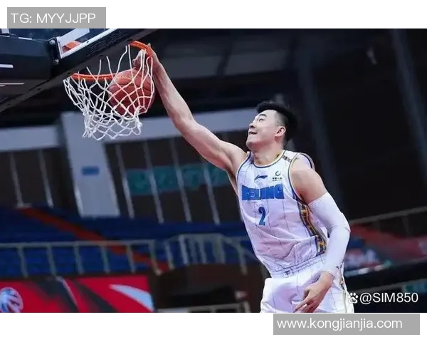 李慕豪：从青涩少年到篮球场上的璀璨明星之路