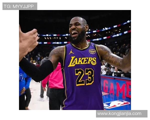 湖人对阵雷霆精彩原声直播全程回顾与分析 湖人对阵雷霆精彩原声直播全程回顾与分析