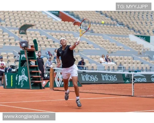 重庆网球队在欧锦赛中的个人能力展现与战术分析 重庆网球队在欧锦赛中的个人能力展现与战术分析