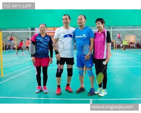 重庆羽毛球队与深圳羽毛球队赛后复盘速度对比分析与战术探讨