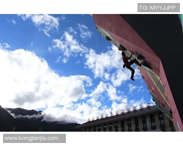 重庆攀岩队防守体系解析与攀岩战术的深度探讨