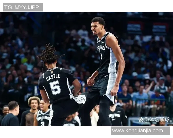 马刺与灰熊比赛数据分析及关键球员表现回顾 马刺与灰熊比赛数据分析及关键球员表现回顾