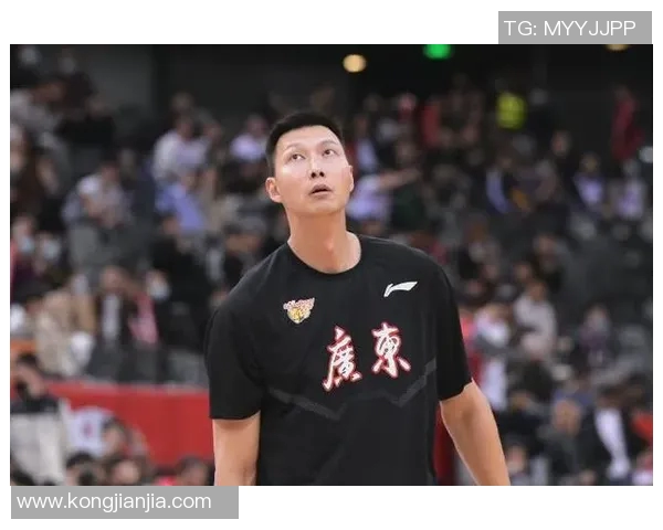 易建联:从篮球场的传奇到中国体育的象征,如何影响新一代运动员成长 易建联:从篮球场的传奇到中国体育的象征,如何影响新一代运动员成长